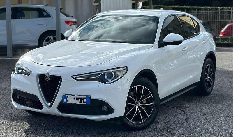 Usata Alfa Romeo Stelvio Business 190 CV (139 kW) 2021 Bianco SUV