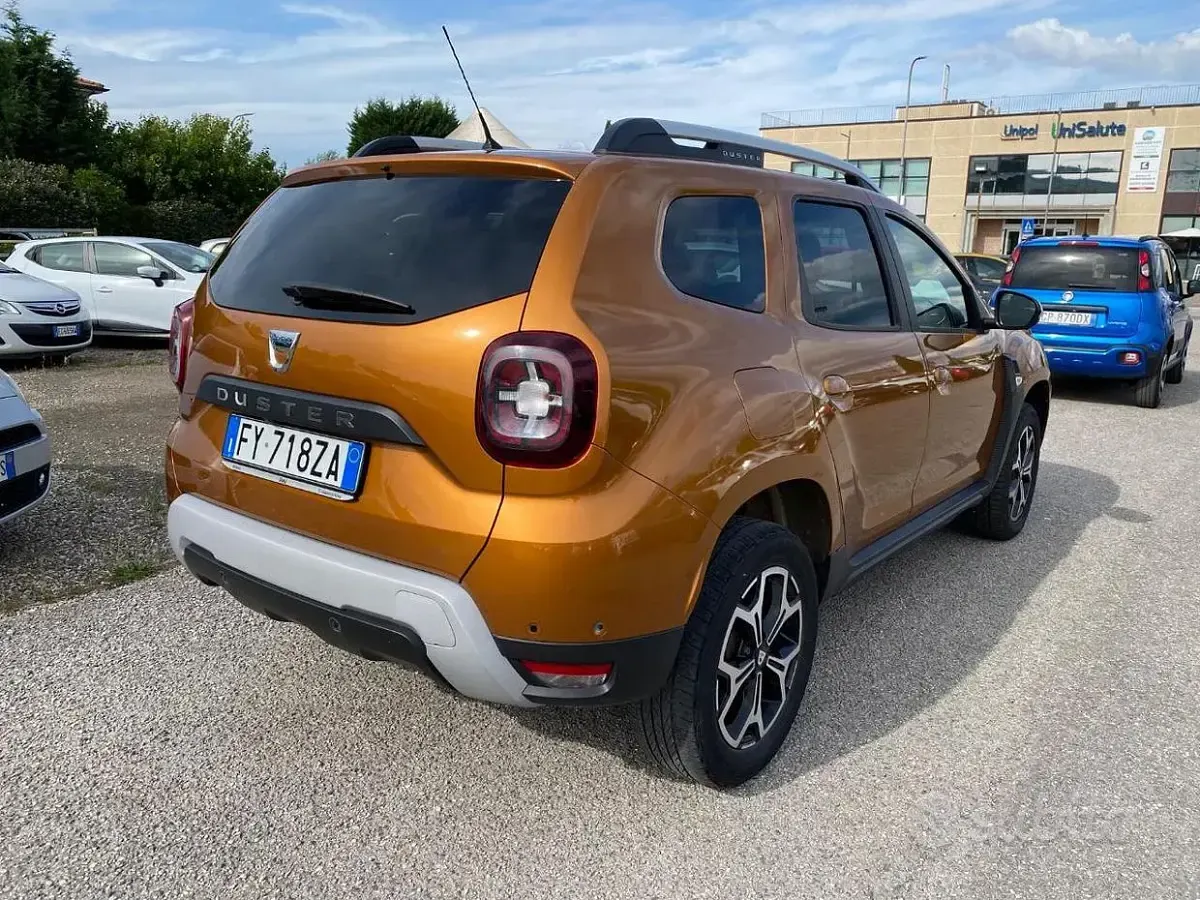 Usata Dacia Duster 114 CV (83 kW) 2020 Arancione SUV