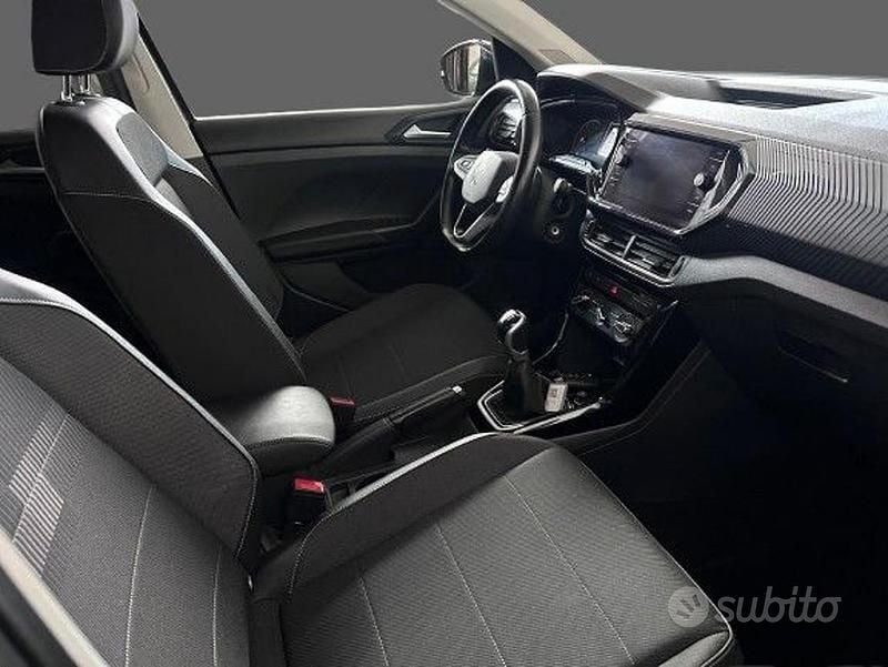 Begagnad VW T-Cross Style 95 HK (69 kW) 2022 Grå SUV