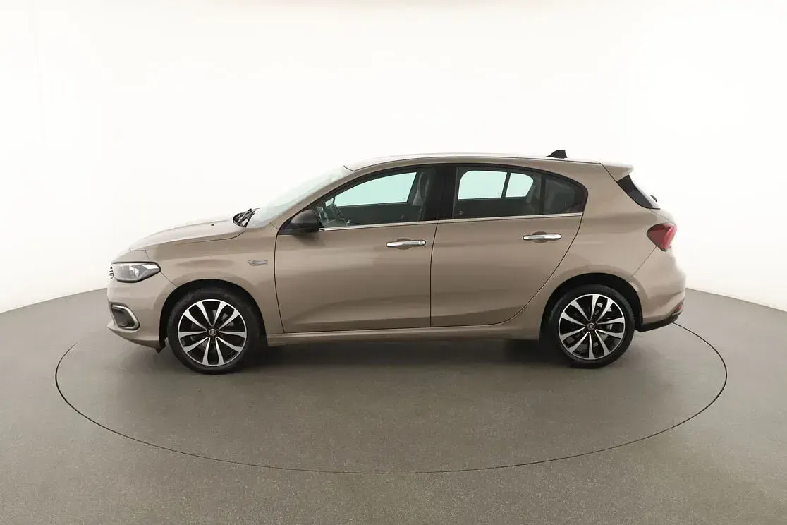Usata Fiat Tipo Lounge 95 CV (69 kW) 2018 Oro