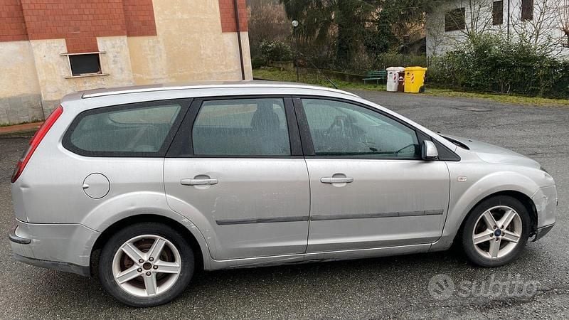 Usata Ford Focus 2007 Grigio Station wagon