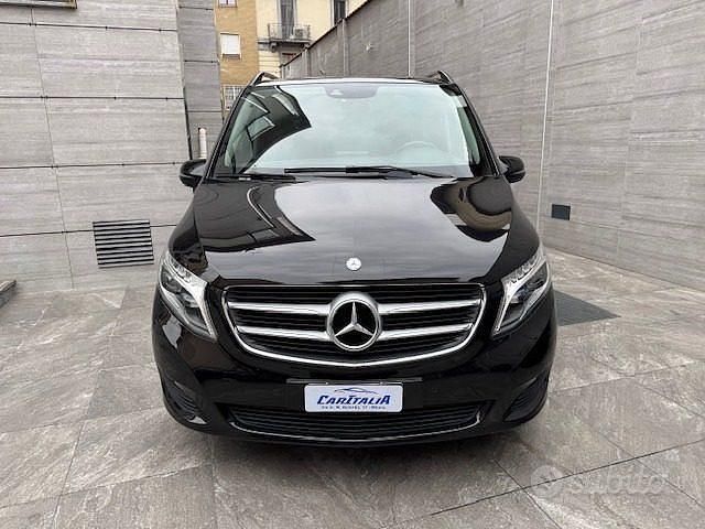 Usata Mercedes V220 163 CV (119 kW) 2018 Nero Monovolume
