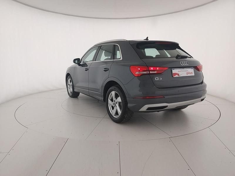 Usata Audi Q3 Advanced 150 CV (110 kW) 2021 Grigio atomico metallizzato SUV