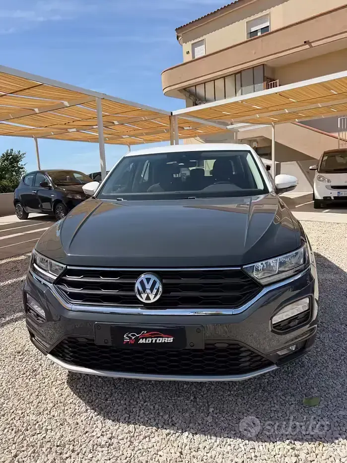Usata VW T-Roc 116 CV (85 kW) 2019 Grigio SUV
