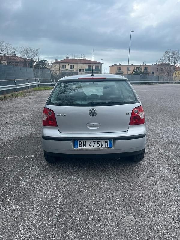 Usata VW Polo Comfortline 75 CV (55 kW) 2002 Berlina