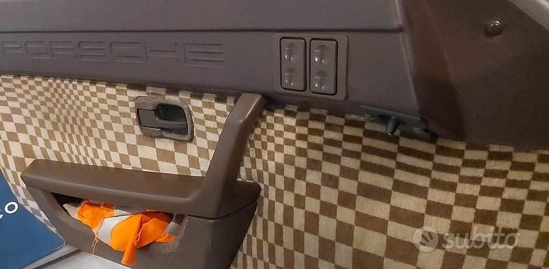 Usata Porsche 924 125 CV (91 kW) 1981 Marrone Coupé