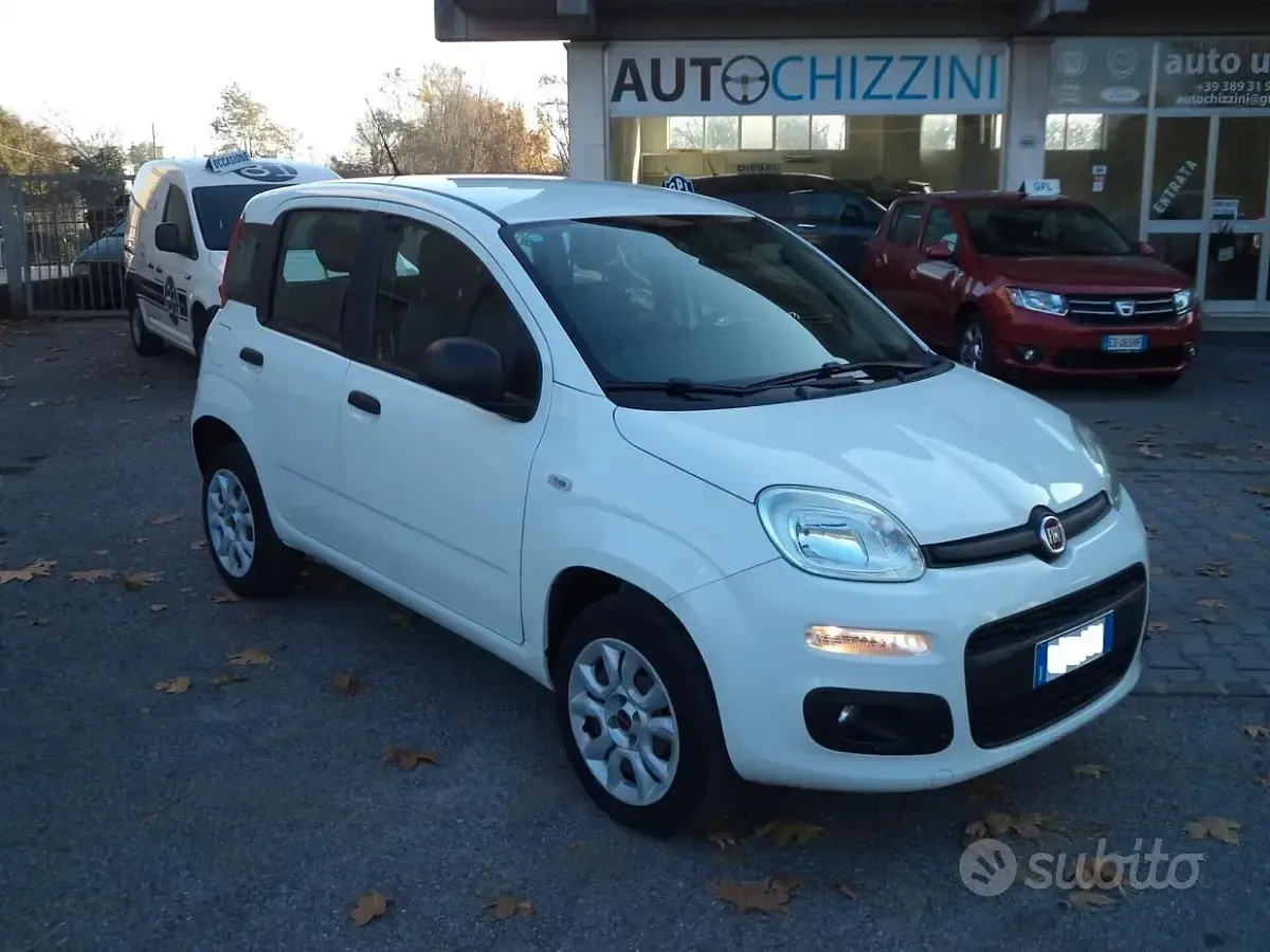 Usata Fiat Panda Lounge 70 CV (51 kW) 2019 Bianco Utilitaria