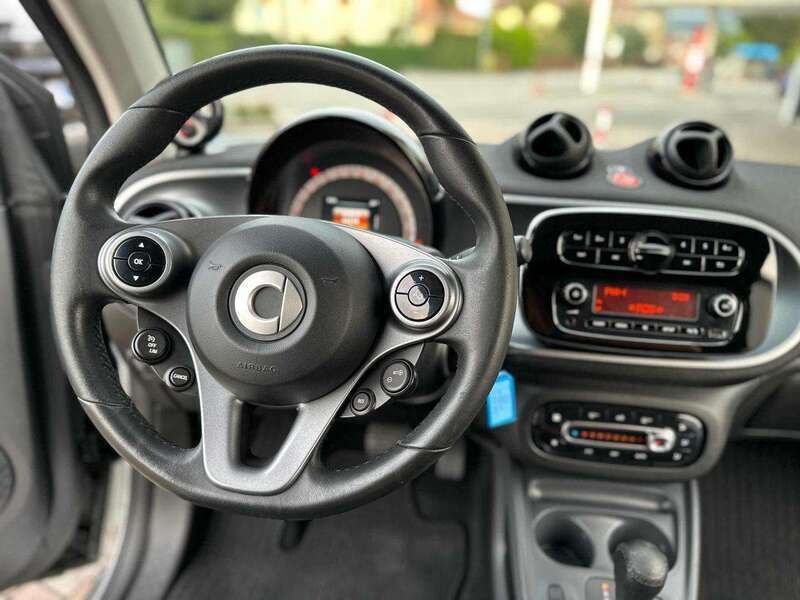 Usata Smart ForTwo Cabrio Passion 71 CV (52 kW) 2017 Bianco Cabrio