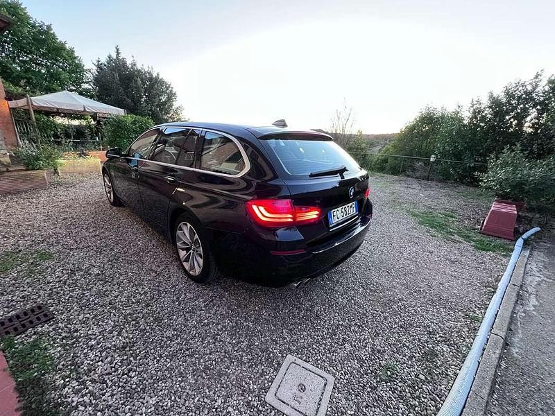 Usata BMW 520 190 CV (139 kW) 2016 Blu/azzurro Station wagon