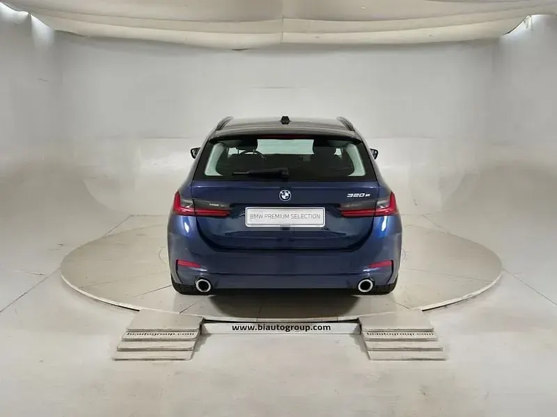 Usata BMW 320e Comfort Edition 204 CV (150 kW) 2023 Blu Station wagon