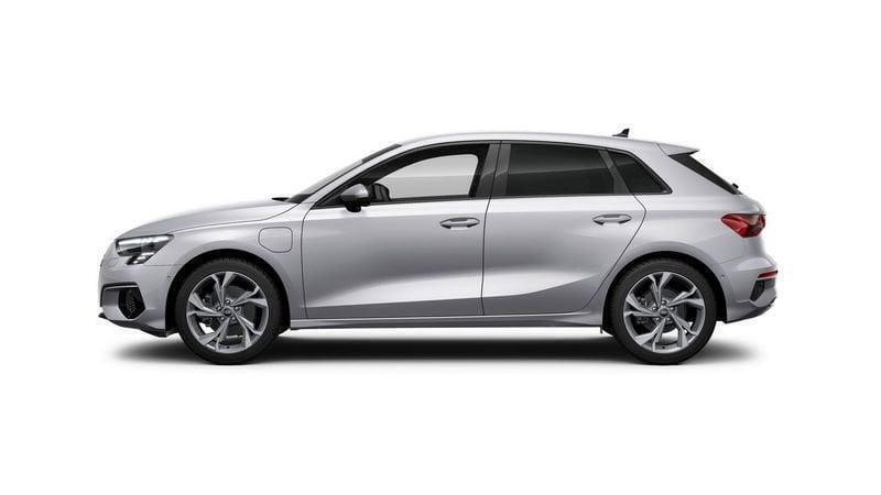 Usato 2024 Audi A3 e-tron 1.4 El_Hybrid 203 CV (46.300 €)