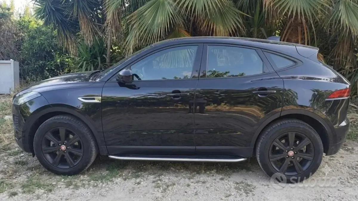 Usata Jaguar E-Pace R-Dynamic 150 CV (110 kW) 2019 Nero SUV
