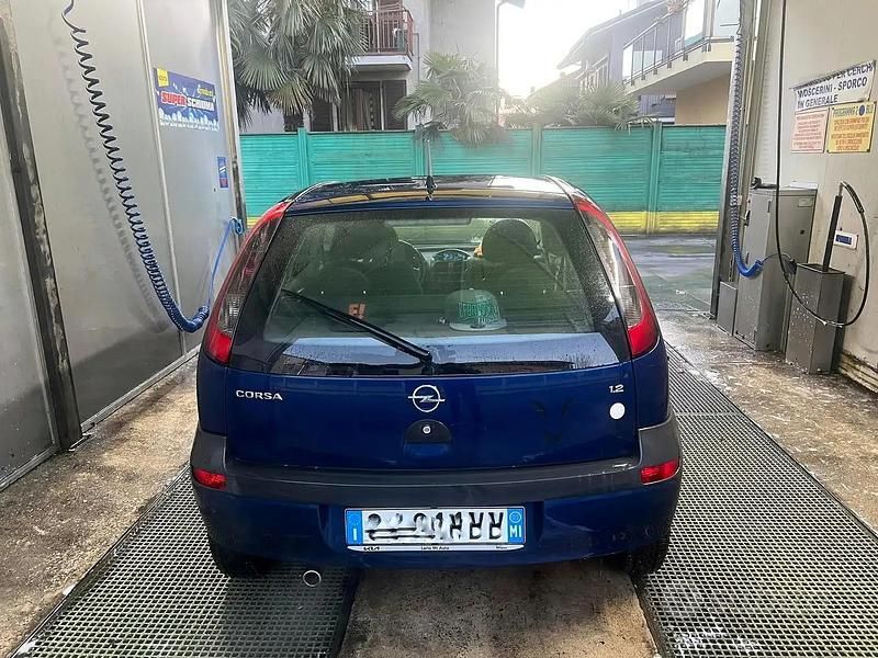 Usata Opel Corsa 2003 Blu Utilitaria