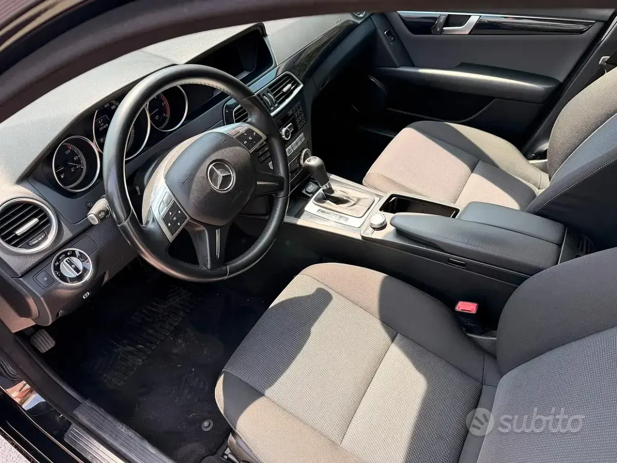 Usata Mercedes C220 Avantgarde 170 CV (125 kW) 2013 Nero Station wagon