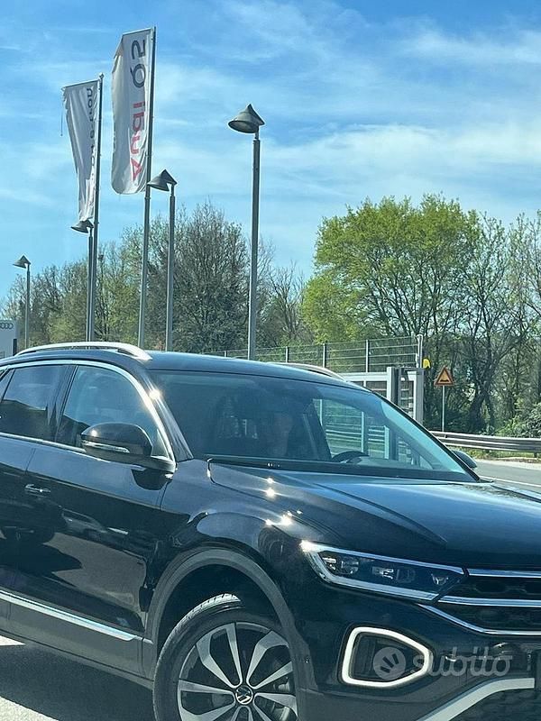 Usata VW T-Roc Style 116 CV (85 kW) 2024 Nero SUV