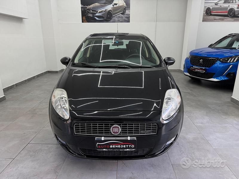 Usata Fiat Grande Punto Dynamic 75 CV (55 kW) 2008 Nero Utilitaria