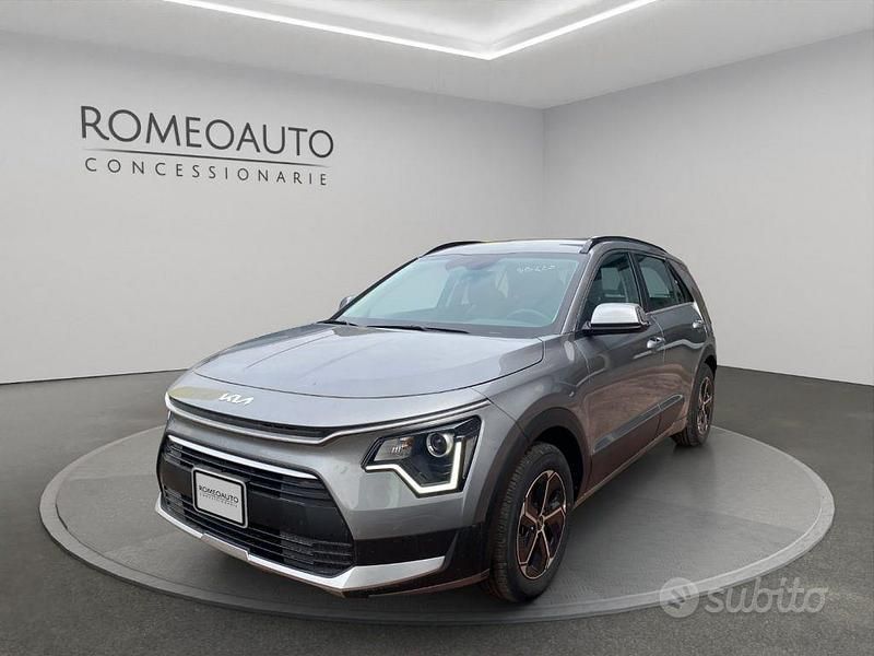 Nuova Kia Niro 2025 Grigio SUV