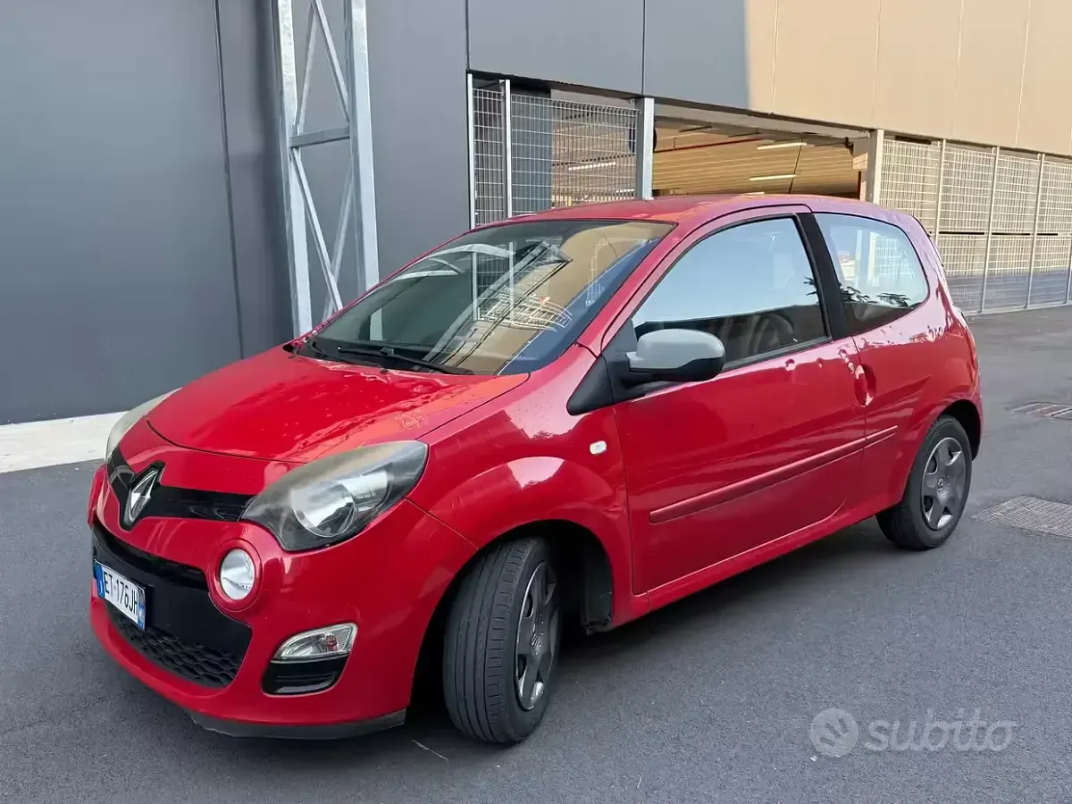 Usata Renault Twingo 75 CV (55 kW) 2013 Rosso Utilitaria