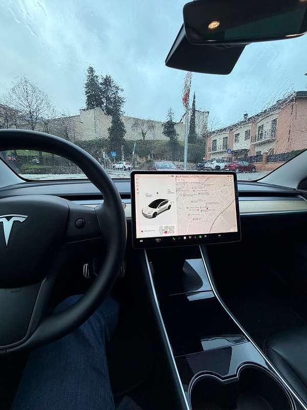 Usata Tesla Model 3 Standard Range 88 kW (120 CV) 2020 Berlina