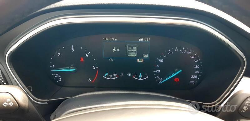 Usata Ford Focus 120 CV (88 kW) 2021 Grigio Station wagon