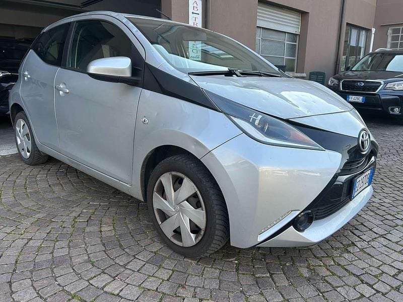 Usata Toyota Aygo X-wave 69 CV (50 kW) 2015 Other Utilitaria