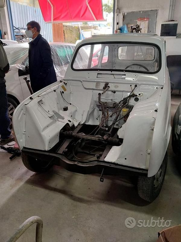 Usata Renault R4 34 CV (25 kW) 1981 Bianco Cabrio