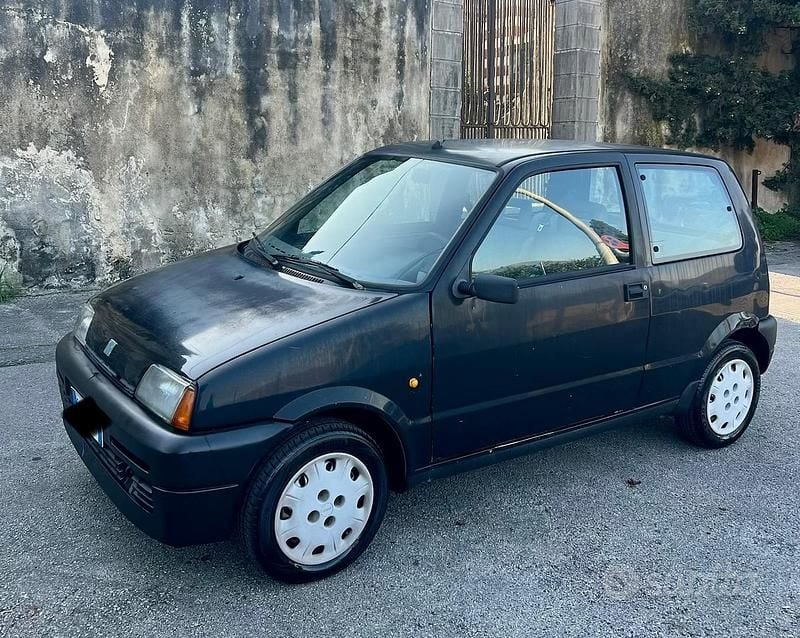Usata Fiat Cinquecento Young 39 CV (28 kW) 1997 Nero Utilitaria