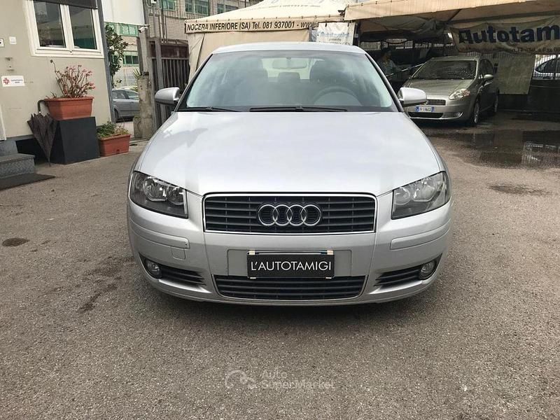 Usata Audi A3 Attraction 105 CV (77 kW) 2004 Gray Utilitaria