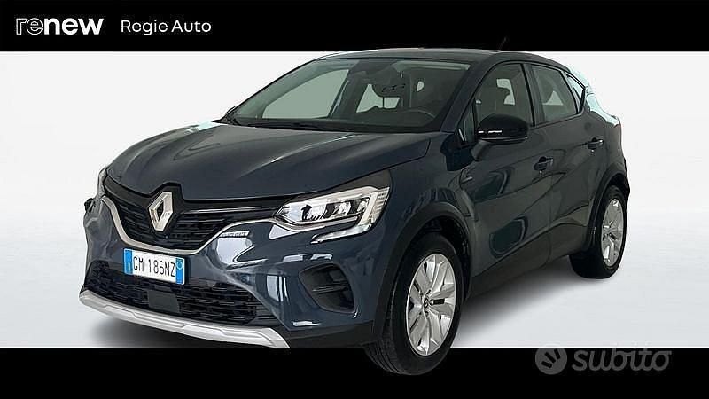 Usata Renault Captur Equilibre 101 CV (74 kW) 2023 Blu scuro SUV