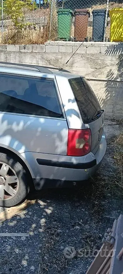 Usata VW Passat 130 CV (95 kW) 2001 Grigio Station wagon