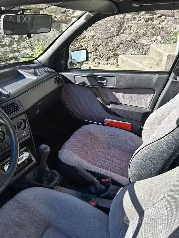 Usata Alfa Romeo 155 116 CV (85 kW) 1995 Grigio Berlina