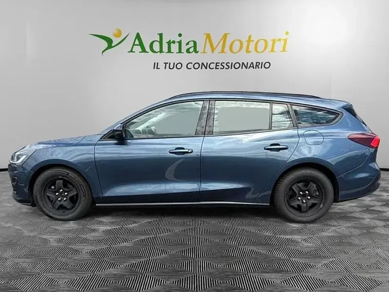 Usata Ford Focus Business Edition 120 CV (88 kW) 2022 Blu Station wagon