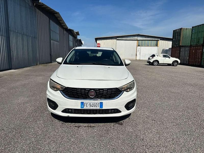 Usata Fiat Tipo Lounge 95 CV (69 kW) 2017 Bianco Berlina