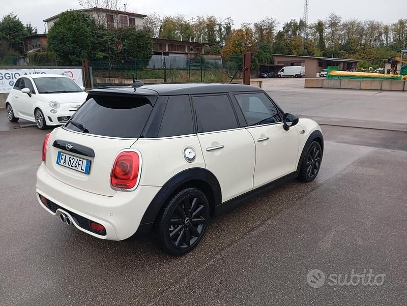 Usata Mini Cooper SD Business 170 CV (125 kW) 2015 Beige Utilitaria