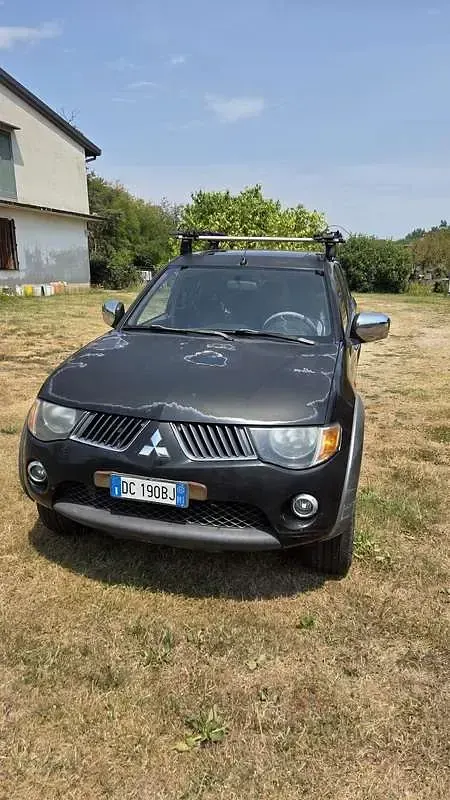 Usata Mitsubishi L200 Invite 136 CV (100 kW) 2006 Pick-up
