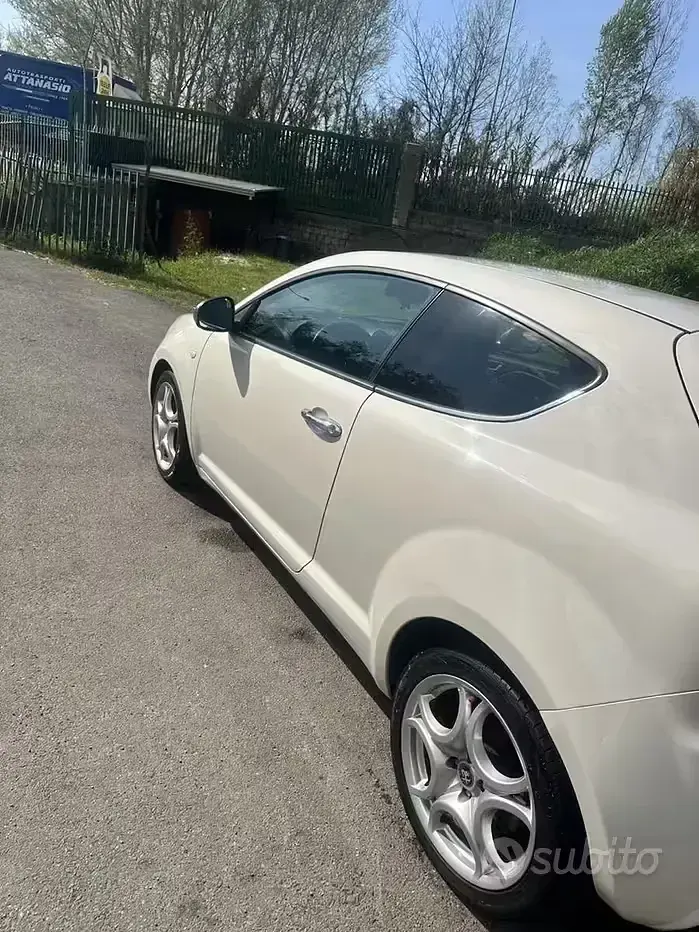 Usata Alfa Romeo MiTo 95 CV (69 kW) 2011 Bianco Utilitaria
