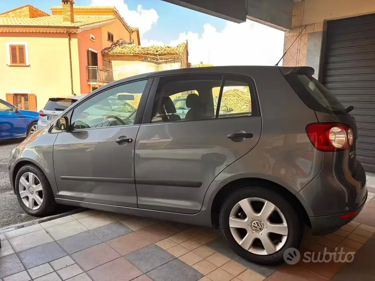 Usata VW Golf Plus Cross Comfortline 122 CV (89 kW) 2008 Grigio Berlina