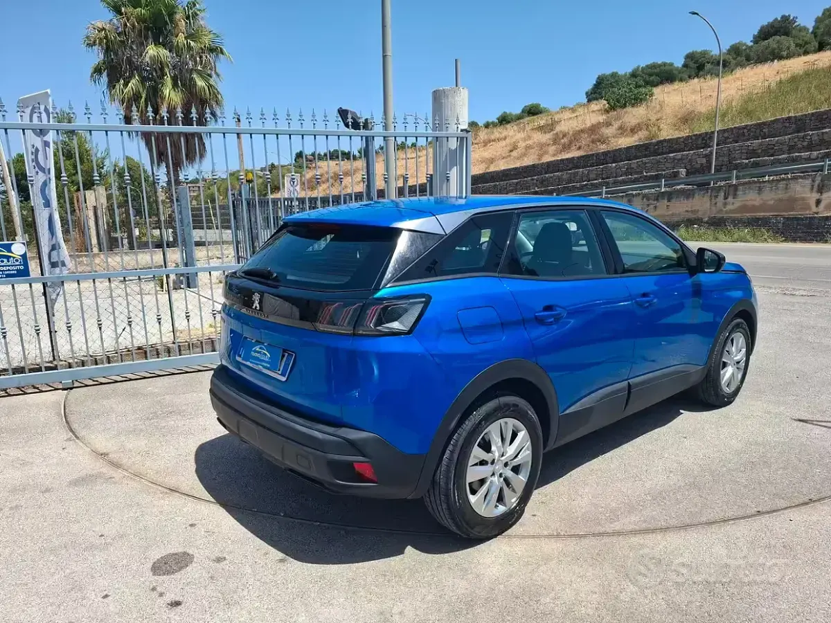 Usata Peugeot 3008 131 CV (96 kW) 2022 Blu SUV