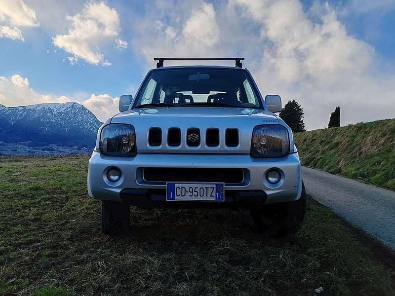 Usata Suzuki Jimny 82 CV (60 kW) 2003 Grigio SUV