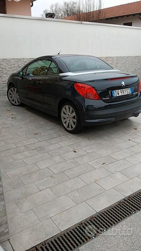 Usata Peugeot 207 CC 150 CV (110 kW) 2009 Nero Cabrio