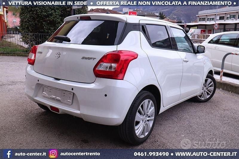 Usata Suzuki Swift 90 CV (66 kW) 2020 Bianco Utilitaria