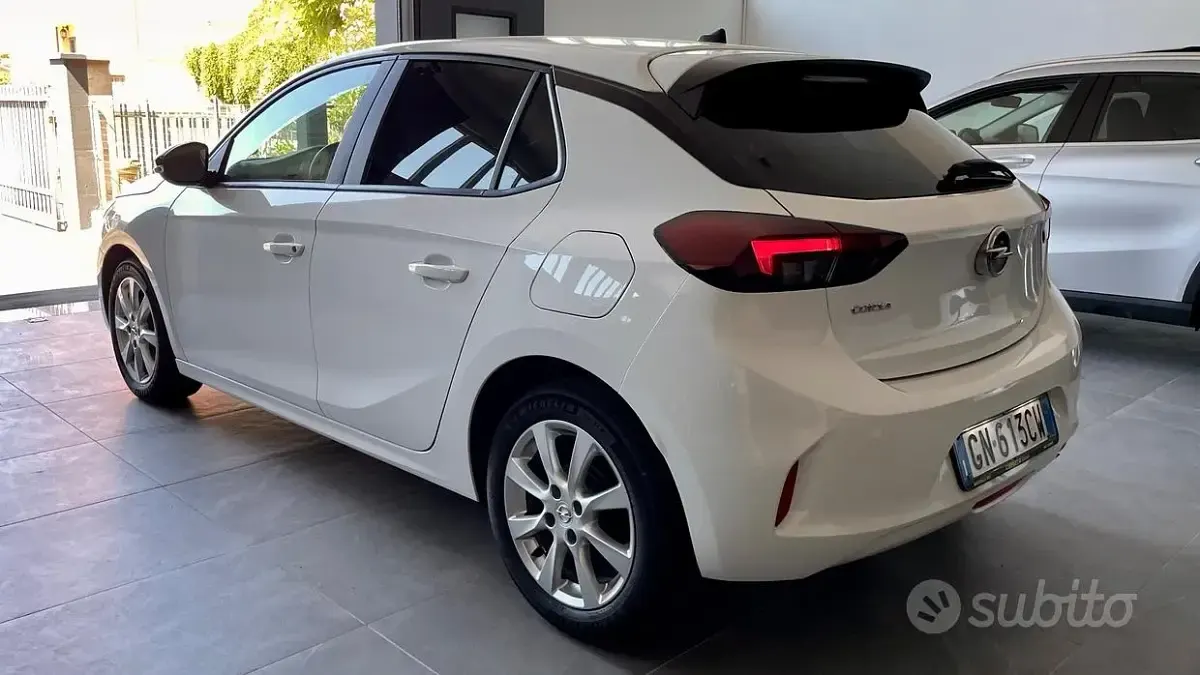 Usata Opel Corsa Elegance 75 CV (55 kW) 2023 Bianco Utilitaria