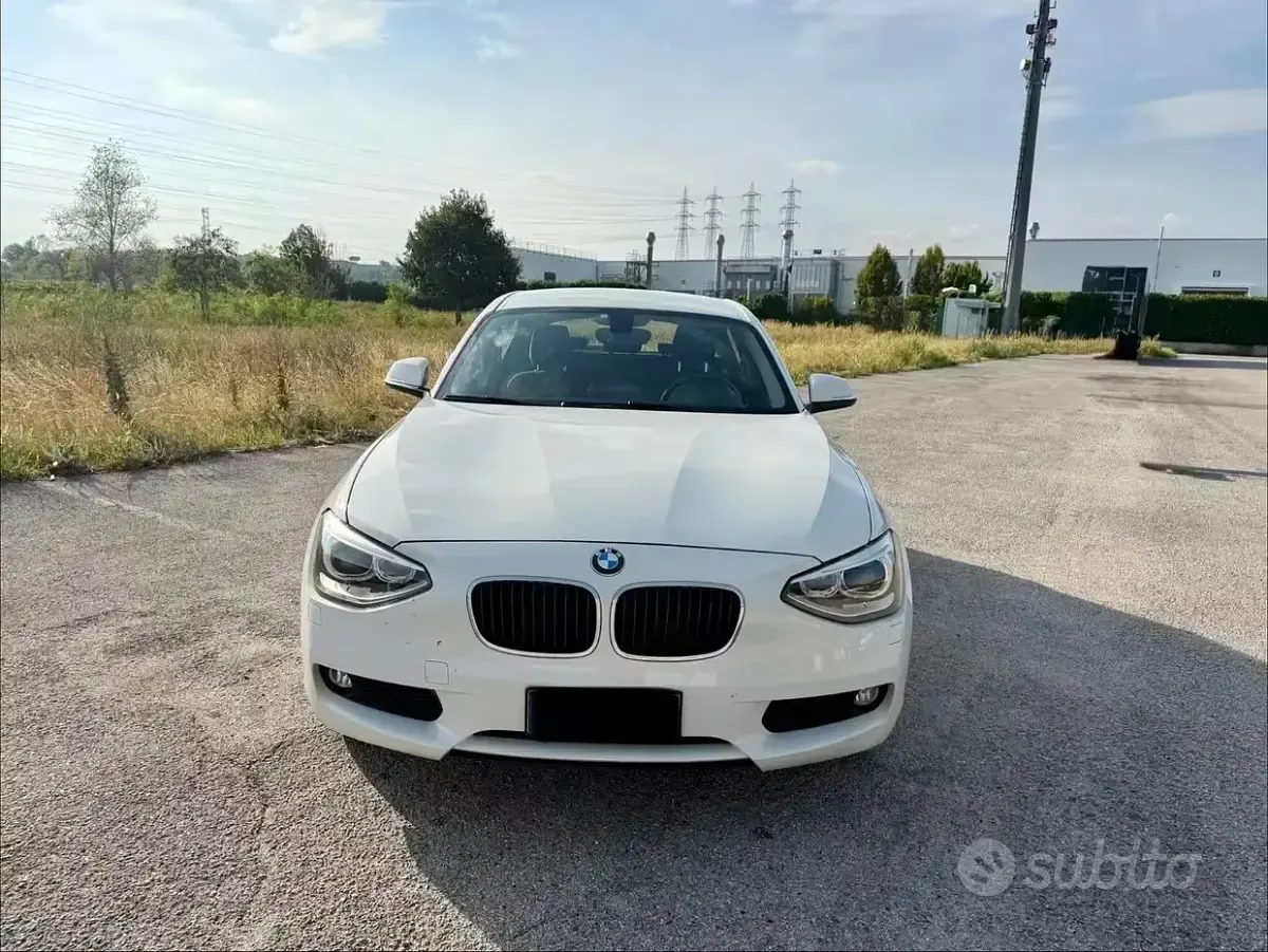 Usata BMW 118 Efficient Dynamics 143 CV (105 kW) 2013 Bianco Utilitaria