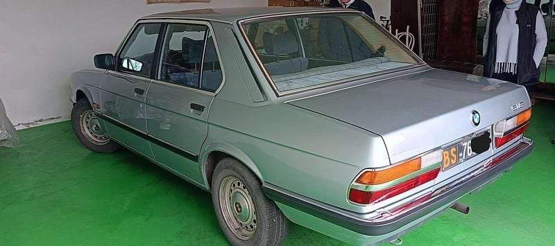 Usata BMW 518 Efficient Dynamics 90 CV (66 kW) 1982 Argento Berlina