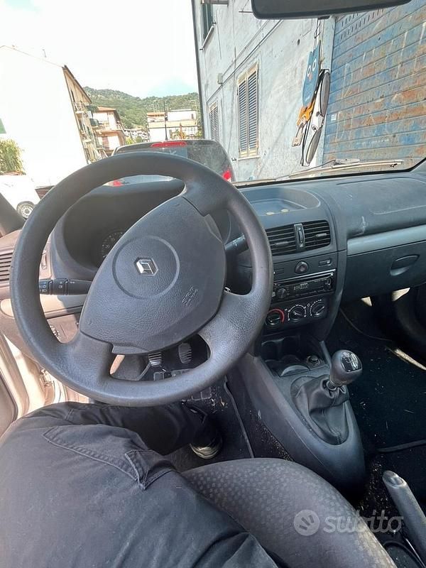 Usata Renault Clio II 2003 Grigio Utilitaria