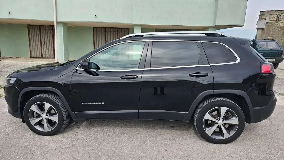Usata Jeep Cherokee 194 CV (142 kW) 2018 Nero SUV