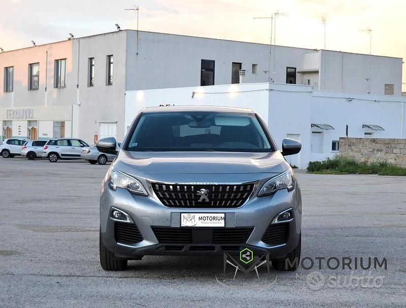 Usata Peugeot 3008 Business-Line 120 CV (88 kW) 2017 Grigio SUV