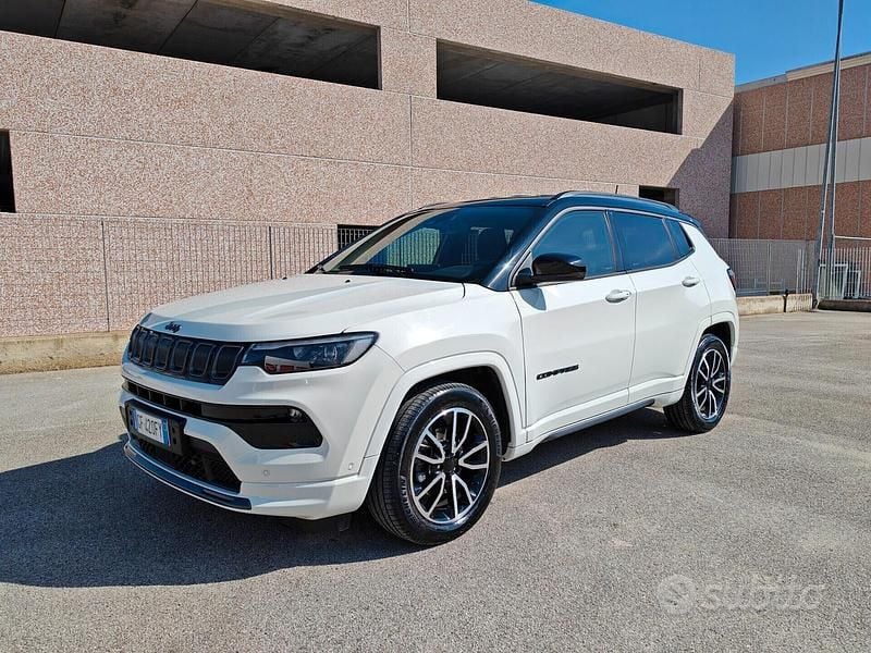 Bianco Usata 2021 Jeep Compass SUV | 21.999 € (Cara) - Immagine 1/4