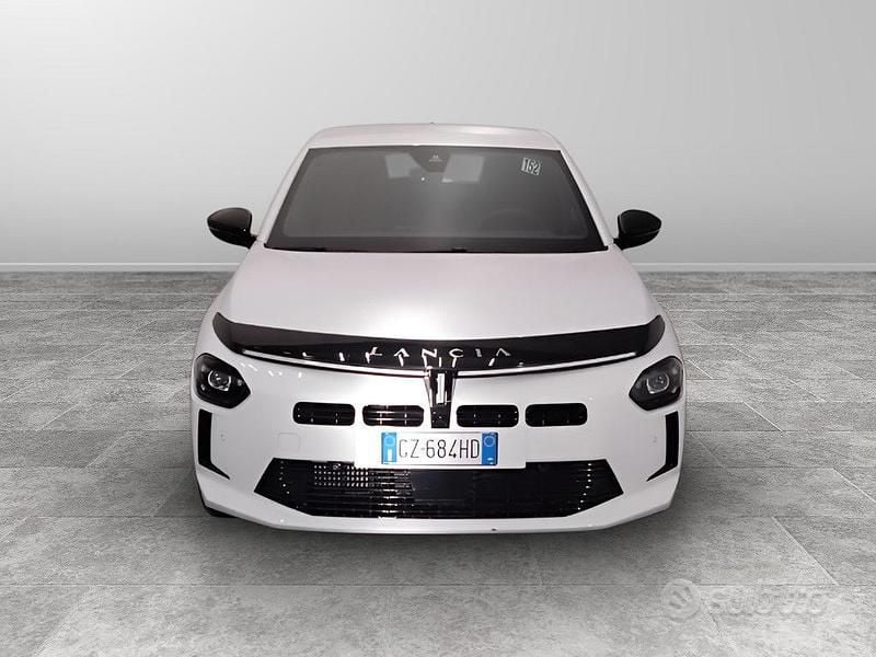 Usata Lancia Ypsilon 110 CV (80 kW) 2025 Blu/azzurro Utilitaria