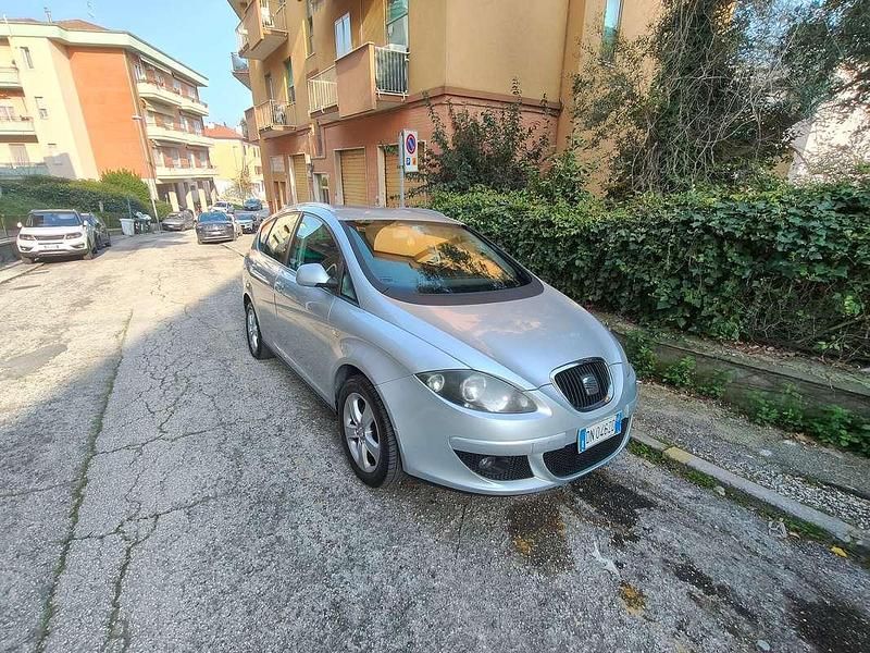 Usata Seat Altea XL Reference 105 CV (77 kW) 2008 Argento Monovolume